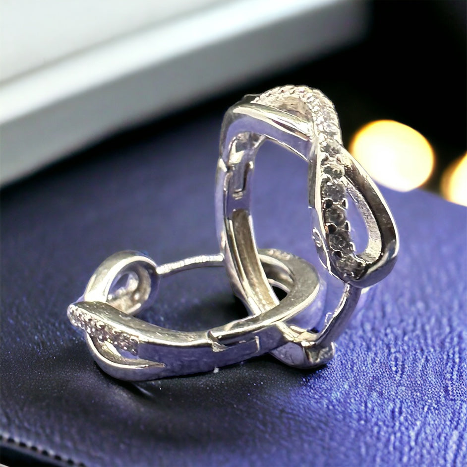 Pendientes Infinito De Plata Con Incrustaciones De Circonitas