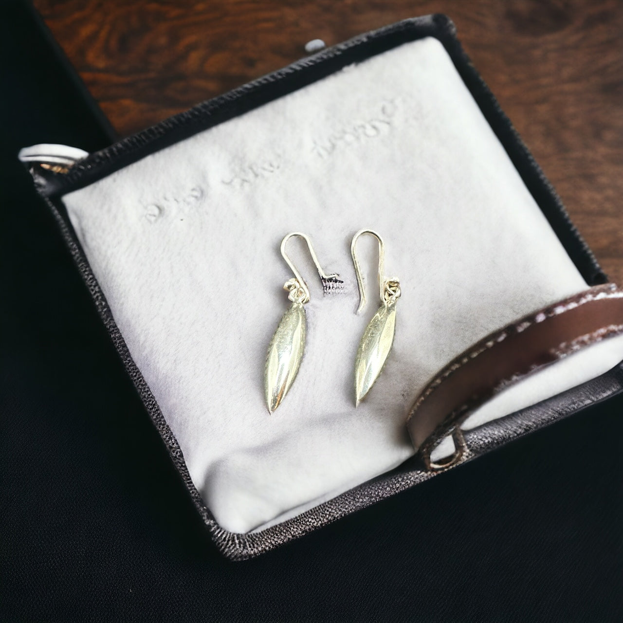 Pendientes capullo de plata