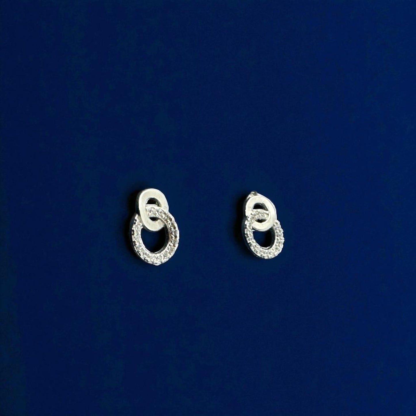 Interlocking Circle Earrings