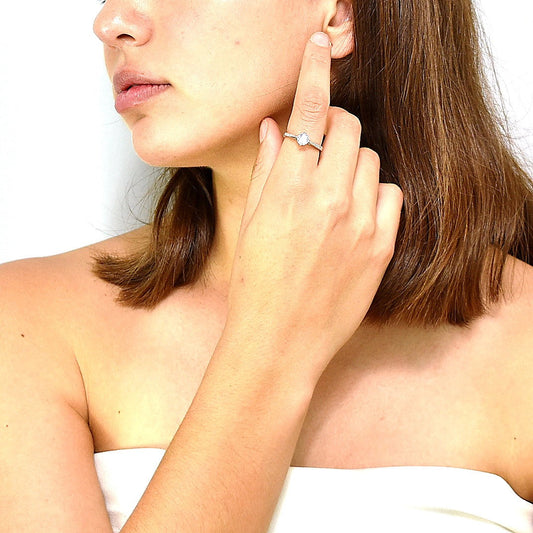 Anillo Solitario de Plata con Circonitas