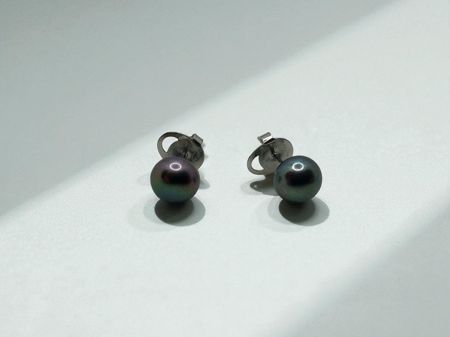 Black Pearl Stud Earrings